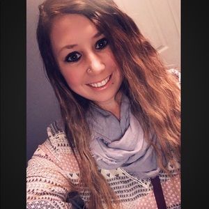 Meet your Posher, Charissa